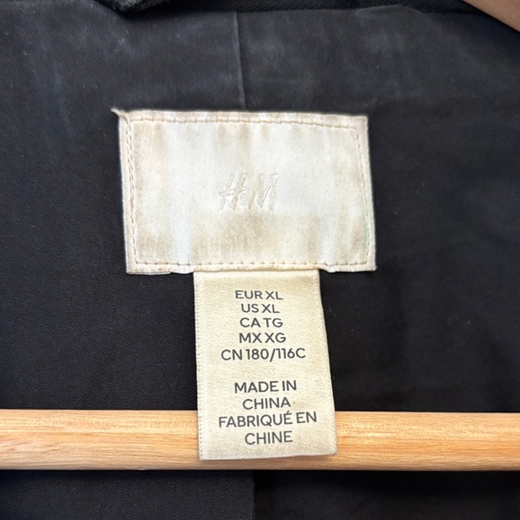 H&M Classic Double-Breasted Black Blazer Jacket - Picture 2 of 5